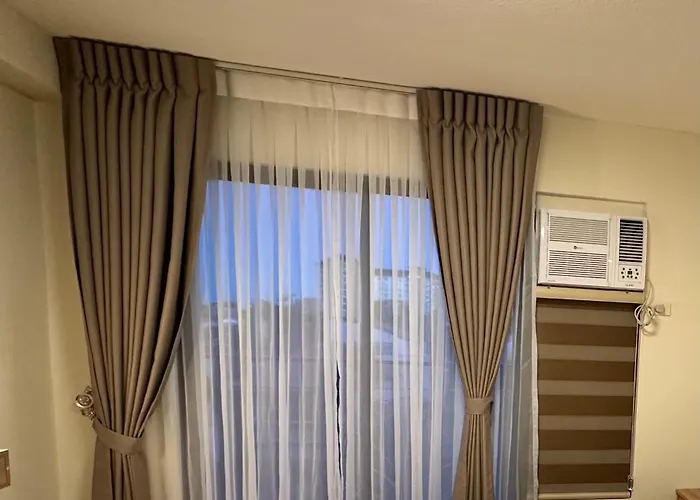 Resort-inspired With Queen-size Bed & 50-inch Smart Tv